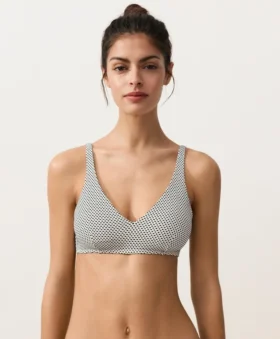 Partes de arriba de bikini halter de jacquard con lunares