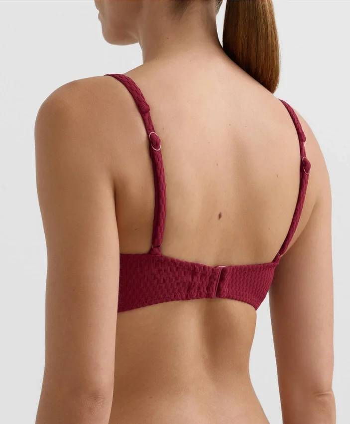 Partes de arriba de bikini halter de jacquard de cuadros mini Partes de arriba de bikini halter de jacquard de cuadros mini