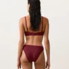 Partes de arriba de bikini halter de jacquard de cuadros mini Partes de arriba de bikini halter de jacquard de cuadros mini