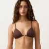 Partes de arriba de bikini triangular con estampado de leopardo Partes de arriba de bikini triangular con estampado de leopardo