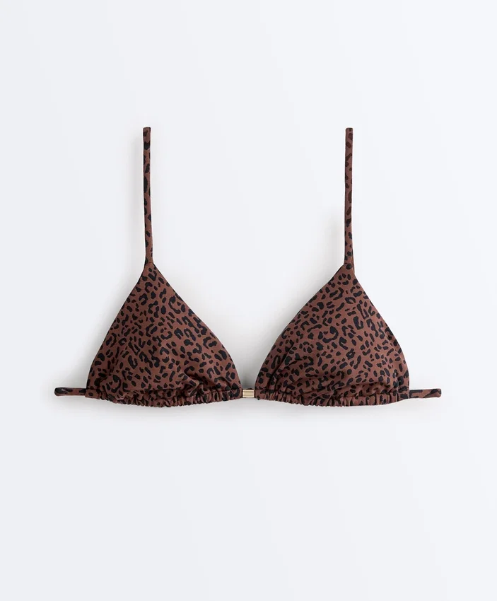 Partes de arriba de bikini triangular con estampado de leopardo Partes de arriba de bikini triangular con estampado de leopardo