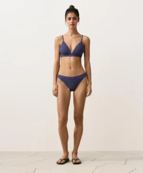 Partes de arriba de bikini triangular de cuadros vichy Partes de arriba de bikini triangular de cuadros vichy