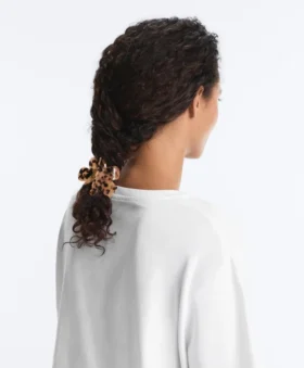 Peineta pequeña para el pelo con forma de flor Peineta pequeña para el pelo con forma de flor