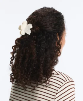 Peineta pequeña para el pelo con forma de flor Peineta pequeña para el pelo con forma de flor