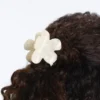 Peineta pequeña para el pelo con forma de flor