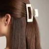 Pinza para el pelo cuadrada mediana Pinza para el pelo cuadrada mediana