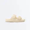 Sandalias de playa con hebillas
