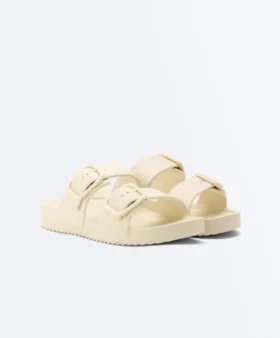 Sandalias de playa con hebillas