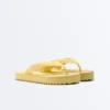 Sandalias de playa con plataforma texturizada