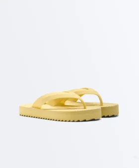 Sandalias de playa con plataforma texturizada