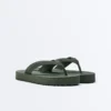 Sandalias de playa con plataforma texturizada