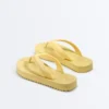 Sandalias de playa con plataforma texturizada