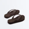 Sandalias de playa con plataforma texturizada