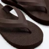 Sandalias de playa con plataforma texturizada