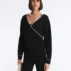 Sudadera cruzada con ribetes en contraste y modal