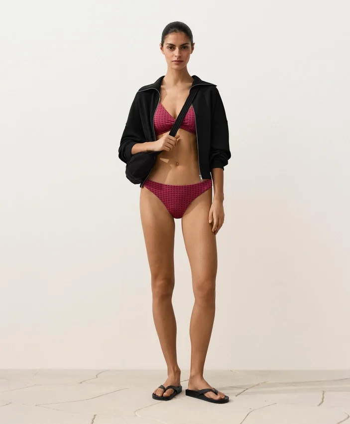 Top de bikini halter de jacquard geométrico Top de bikini halter de jacquard geométrico