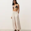 Top de bikini triangular con ribete en contraste