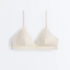 Top de bikini triangular de croché con textura de burbujas