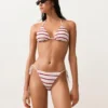 Top de bikini triangular de rayas de croché Top de bikini triangular de rayas de croché