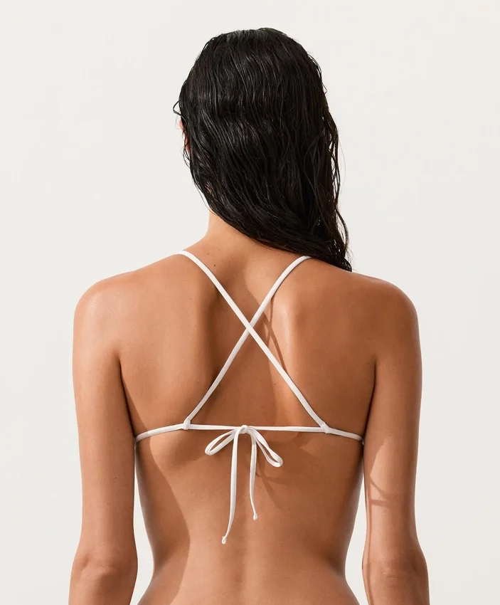 Top de bikini triangular de rayas de croché Top de bikini triangular de rayas de croché