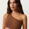 Trikinis asimétricos arrugados Trikinis asimétricos arrugados