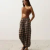 Trikinis asimétricos arrugados Trikinis asimétricos arrugados