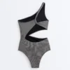 Trikinis asimétricos con estampado de cuadros mini