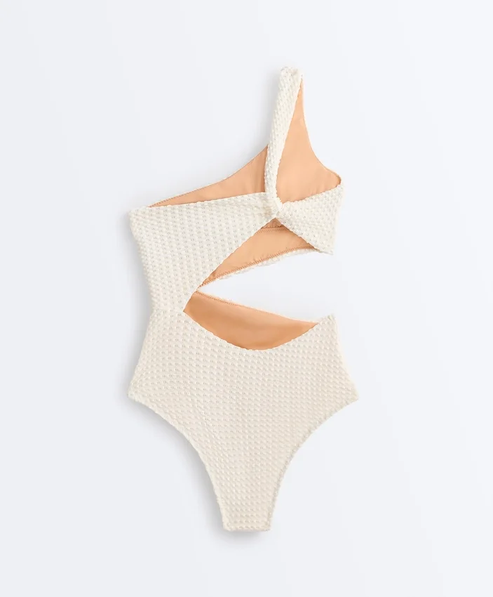 Trikinis asimétricos de croché con burbujas Trikinis asimétricos de croché con burbujas