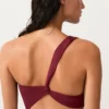 Trikinis asimétricos de jacquard con mini cuadros Trikinis asimétricos de jacquard con mini cuadros