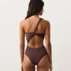 Trikinis con tirantes asimétricos Trikinis con tirantes asimétricos
